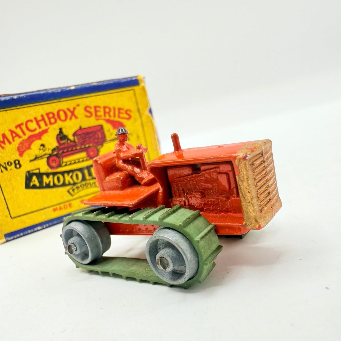 Matchbox Lesney 8a Caterpillar Tractor Orange with tracks - Magic Matchbox