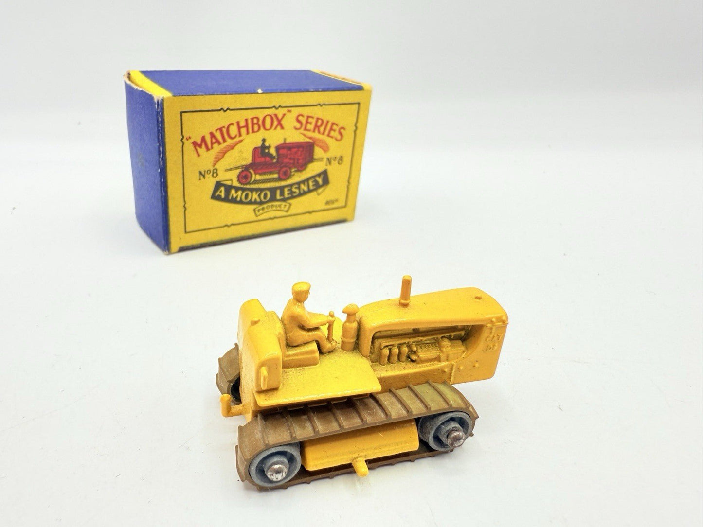 Matchbox Lesney 8b Caterpillar Tractor - Magic Matchbox