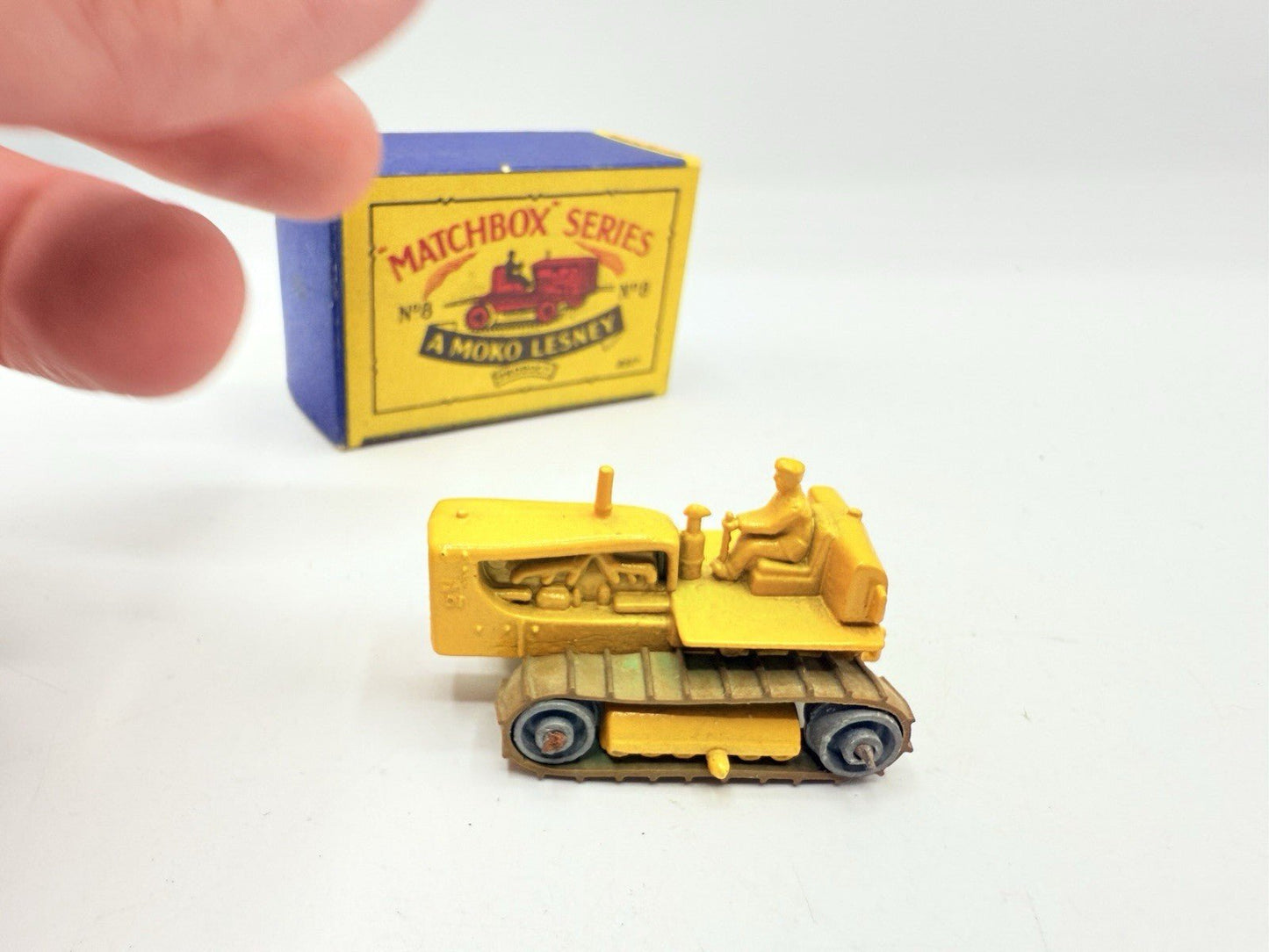 Matchbox Lesney 8b Caterpillar Tractor - Magic Matchbox
