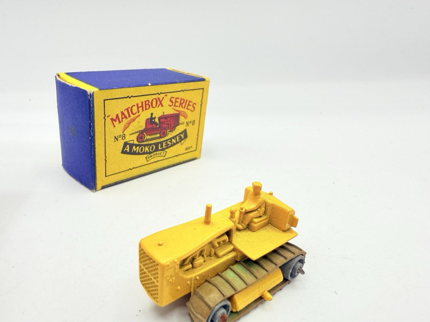 Matchbox Lesney 8b Caterpillar Tractor - Magic Matchbox
