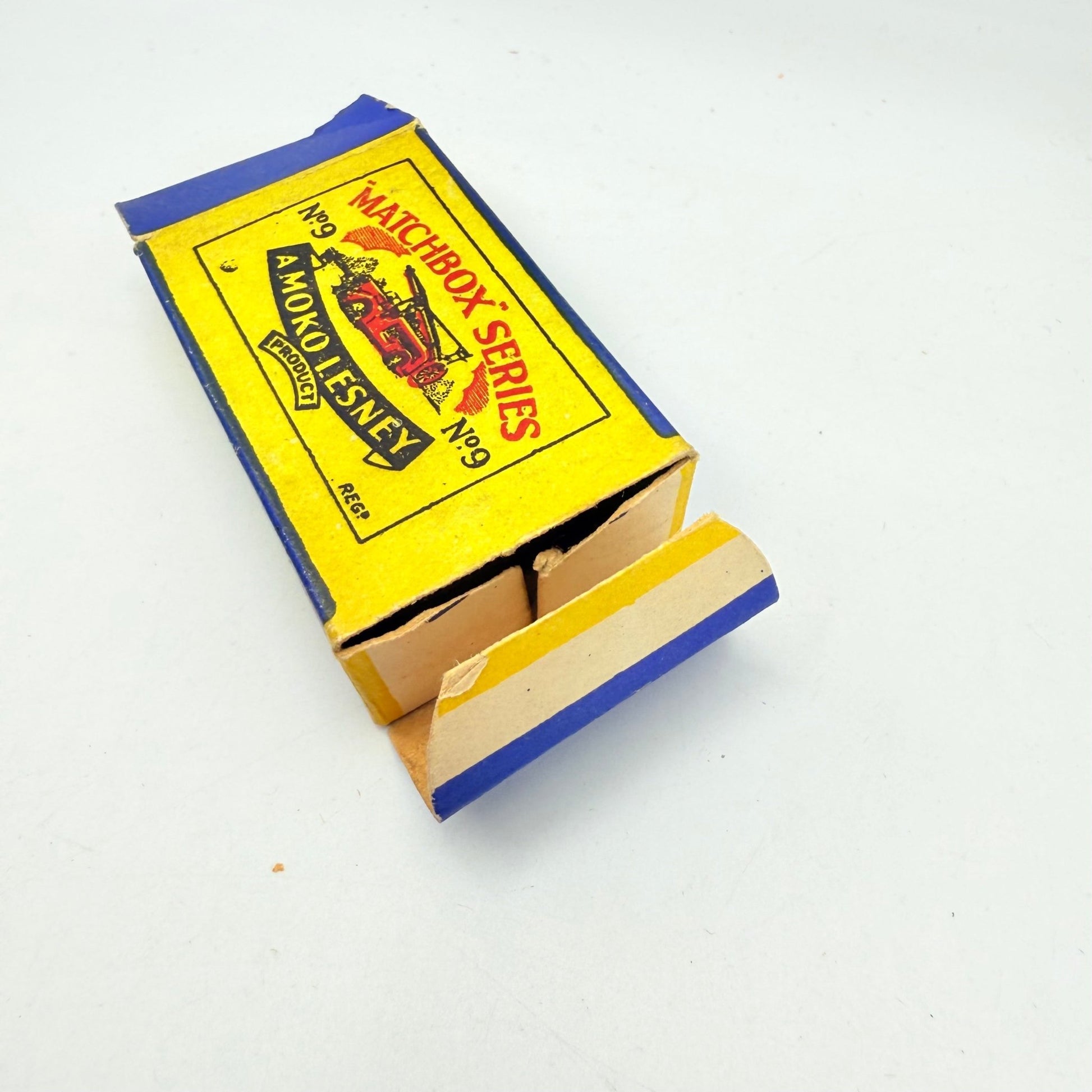 Matchbox Lesney 9a Dennis Fire Escape Engine - Magic Matchbox