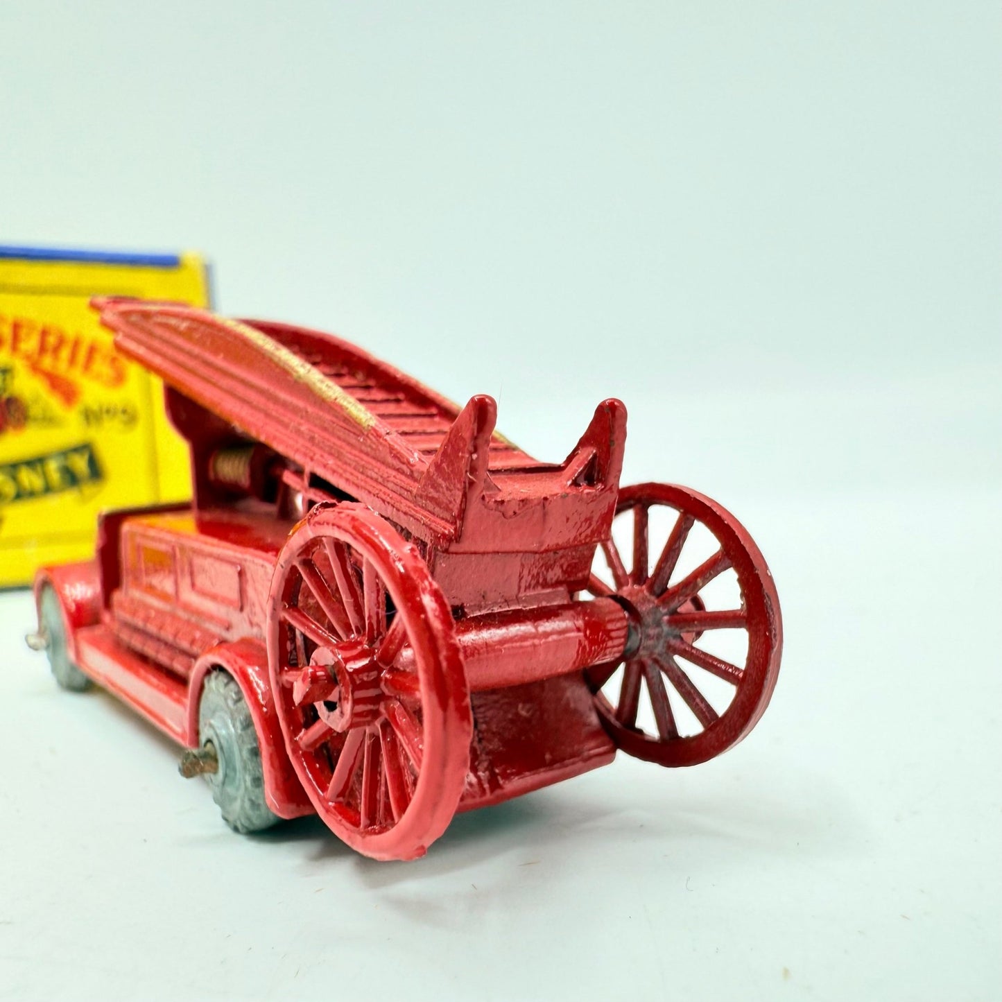 Matchbox Lesney 9a Dennis Fire Escape Engine - Magic Matchbox