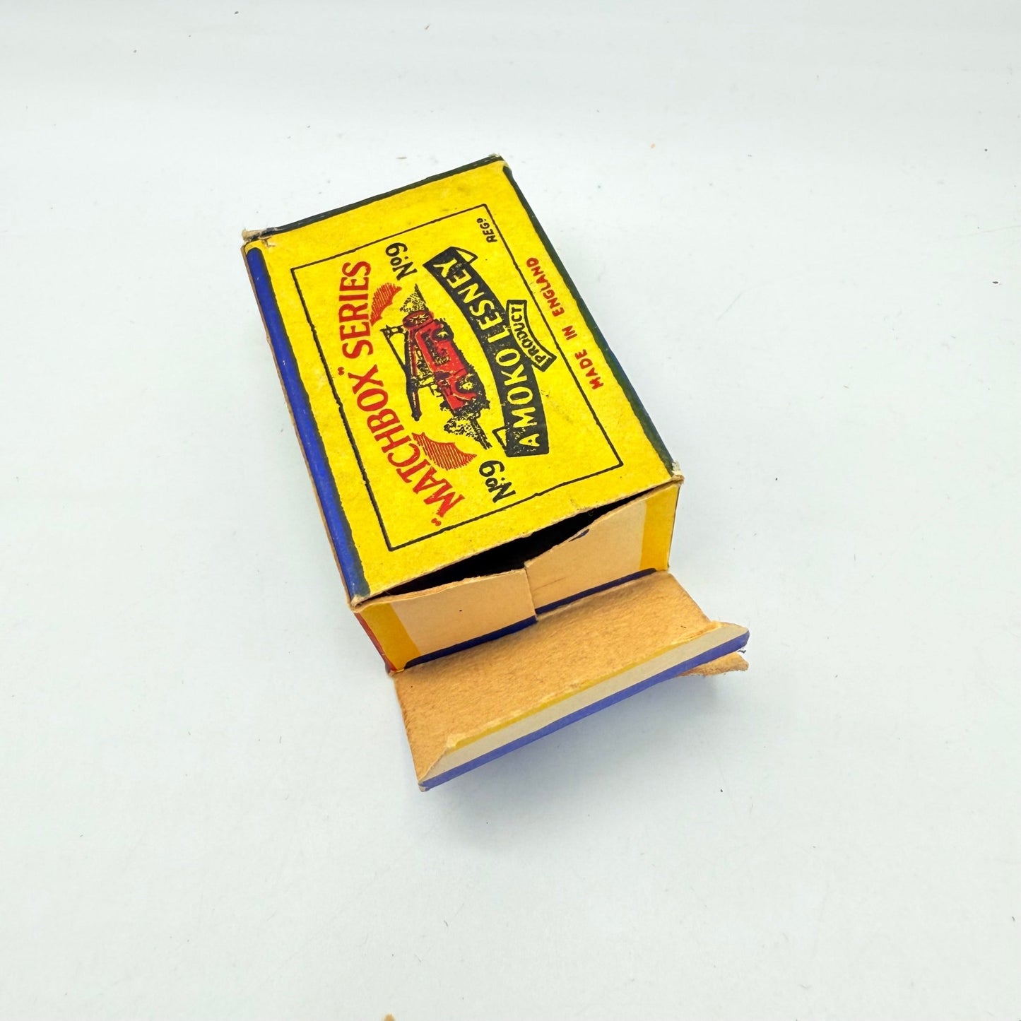 Matchbox Lesney 9a Dennis Fire Escape Engine - Magic Matchbox