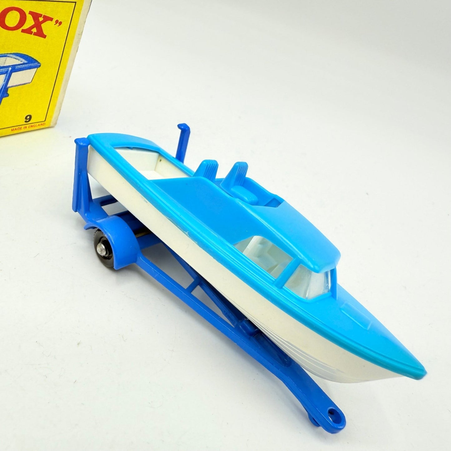 Matchbox Lesney 9d Cabin Cruiser & Trailer - Magic Matchbox