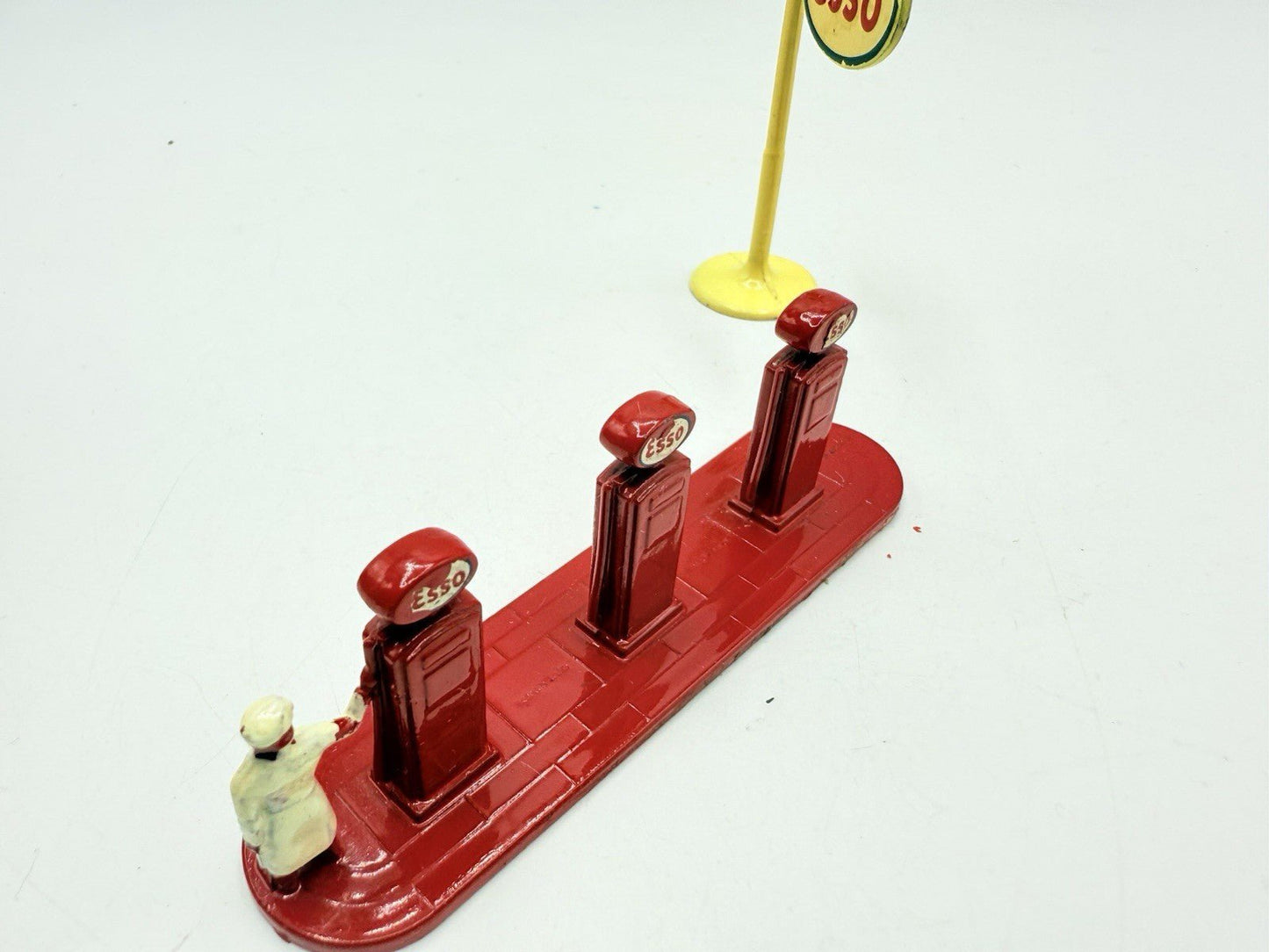 Matchbox Lesney A - 1 Esso Petrol Pumps - Magic Matchbox