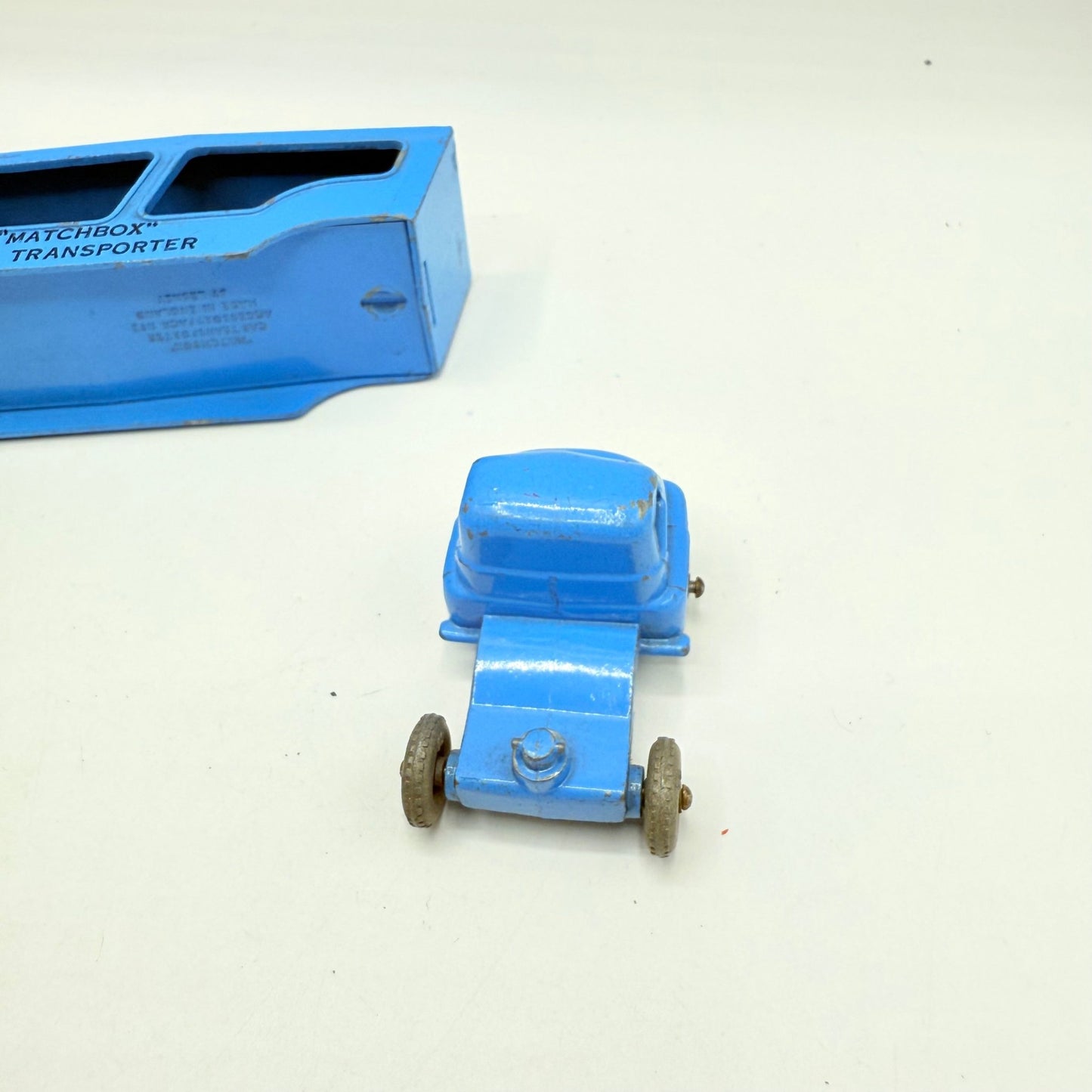 Matchbox Lesney A - 2 Car Transporter Metal Wheels - Magic Matchbox