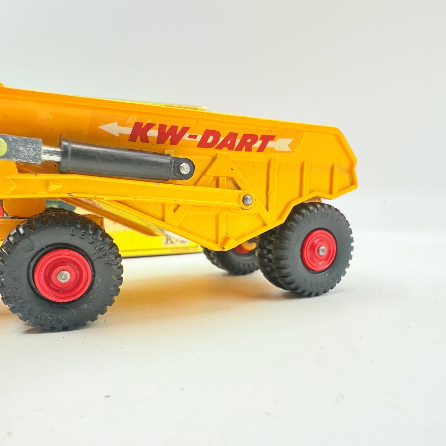 Matchbox Lesney K - 2 King Size KW Dart Dump Truck - Magic Matchbox
