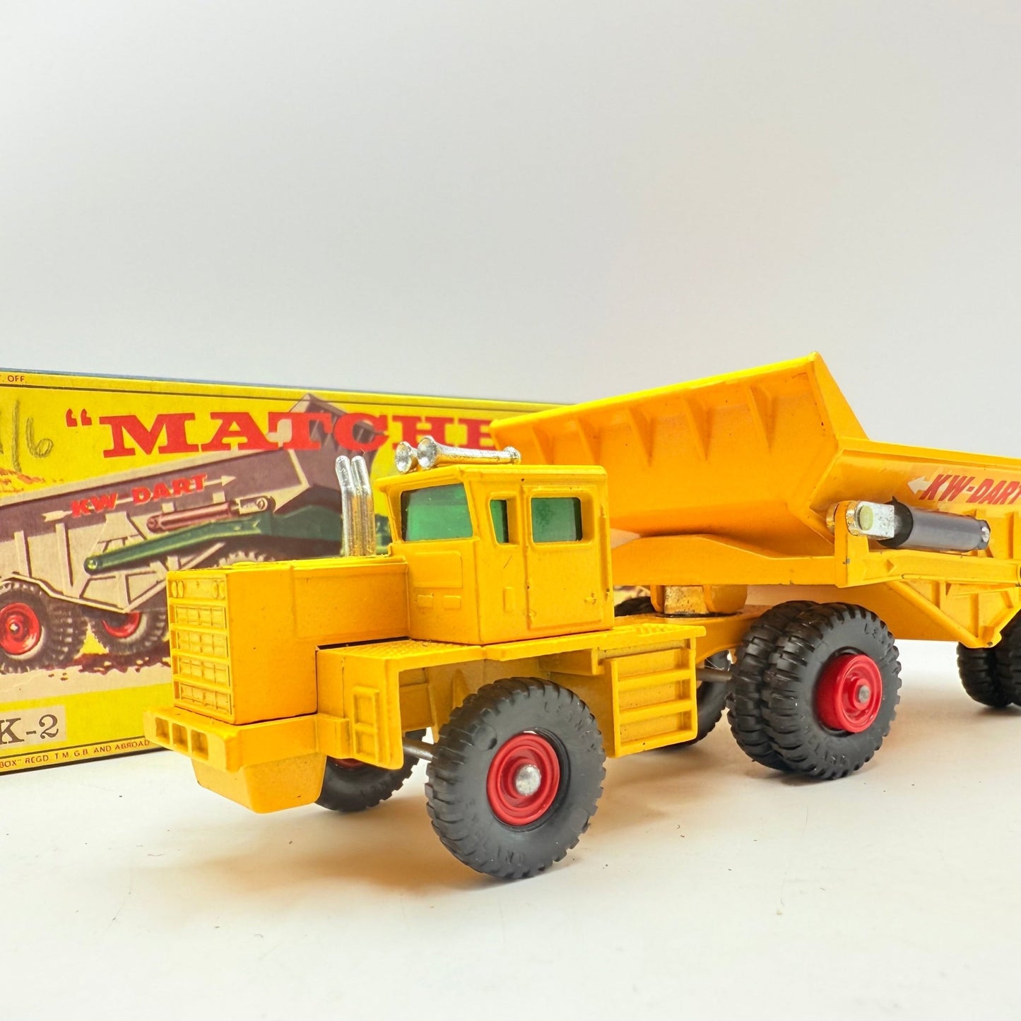 Matchbox Lesney K - 2 King Size KW Dart Dump Truck - Magic Matchbox