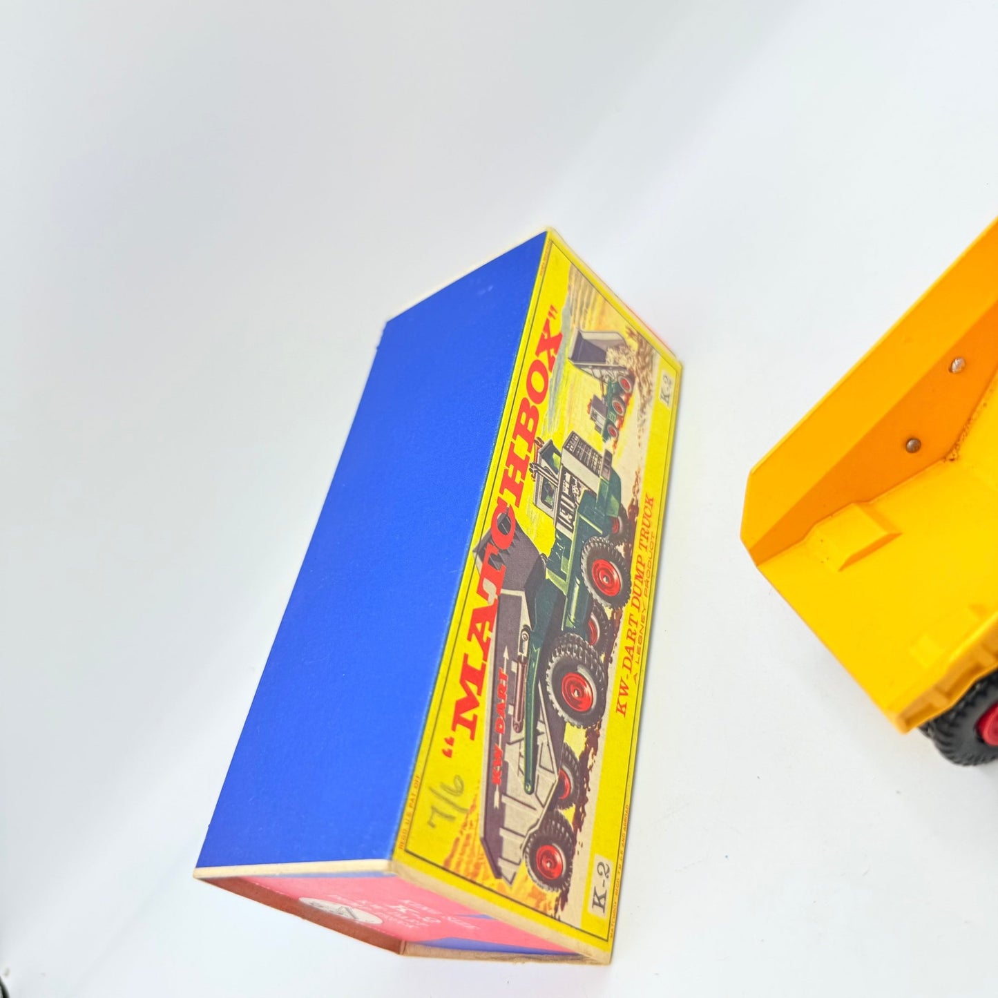 Matchbox Lesney K - 2 King Size KW Dart Dump Truck - Magic Matchbox