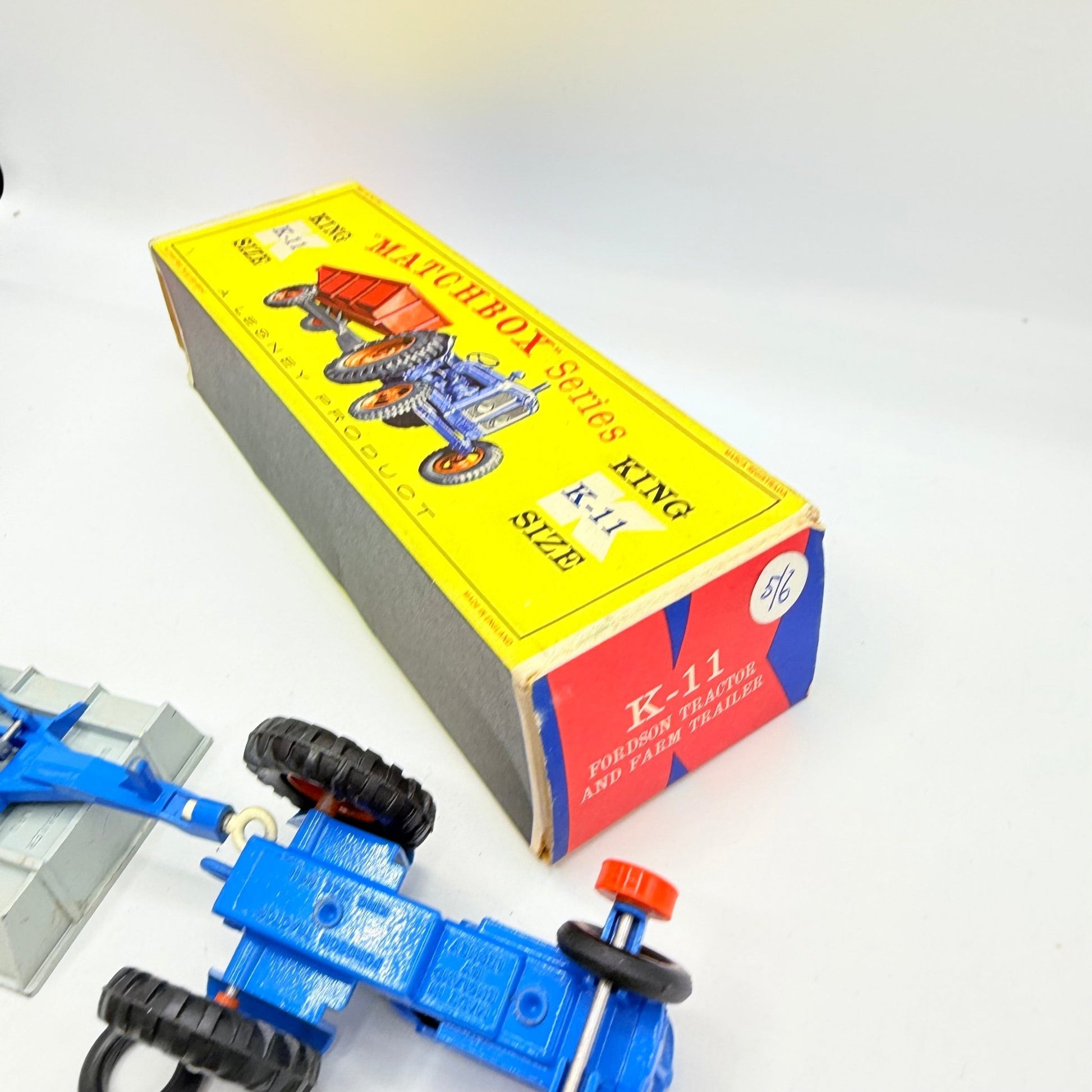 Matchbox Lesney King - Size K - 11 Fordson Tractor and Farm Trailer - Magic Matchbox