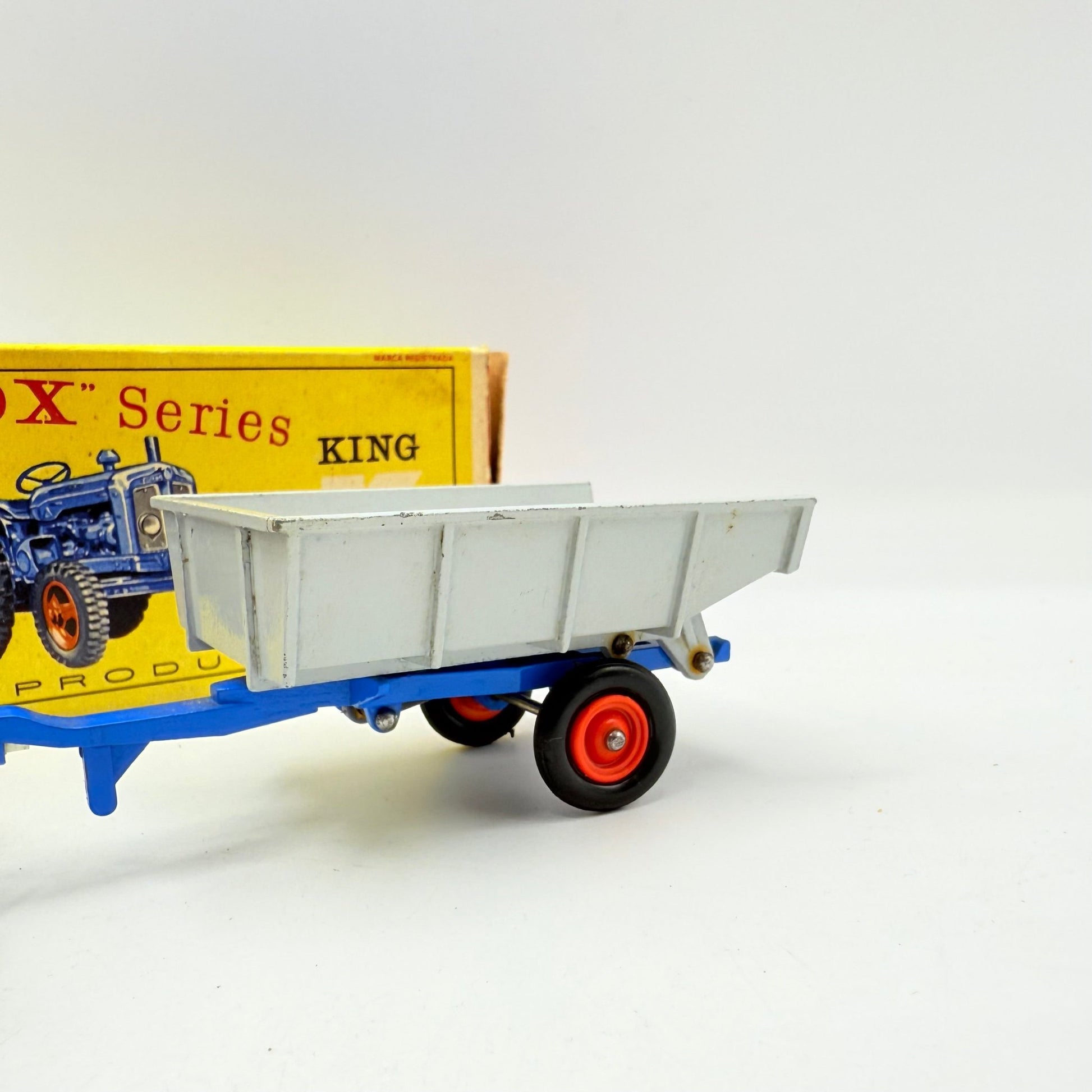 Matchbox Lesney King - Size K - 11 Fordson Tractor and Farm Trailer - Magic Matchbox