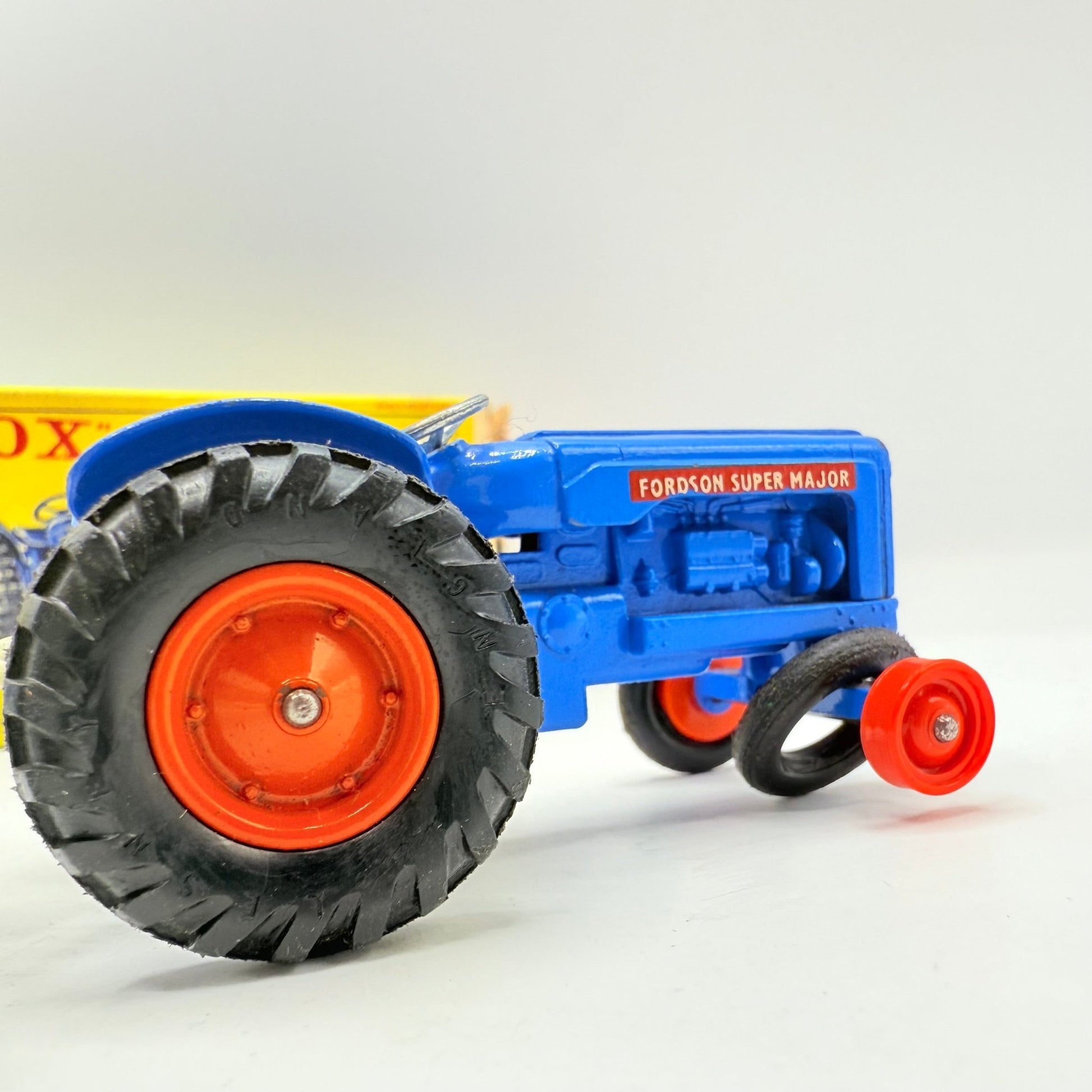 Matchbox Lesney King - Size K - 11 Fordson Tractor and Farm Trailer - Magic Matchbox
