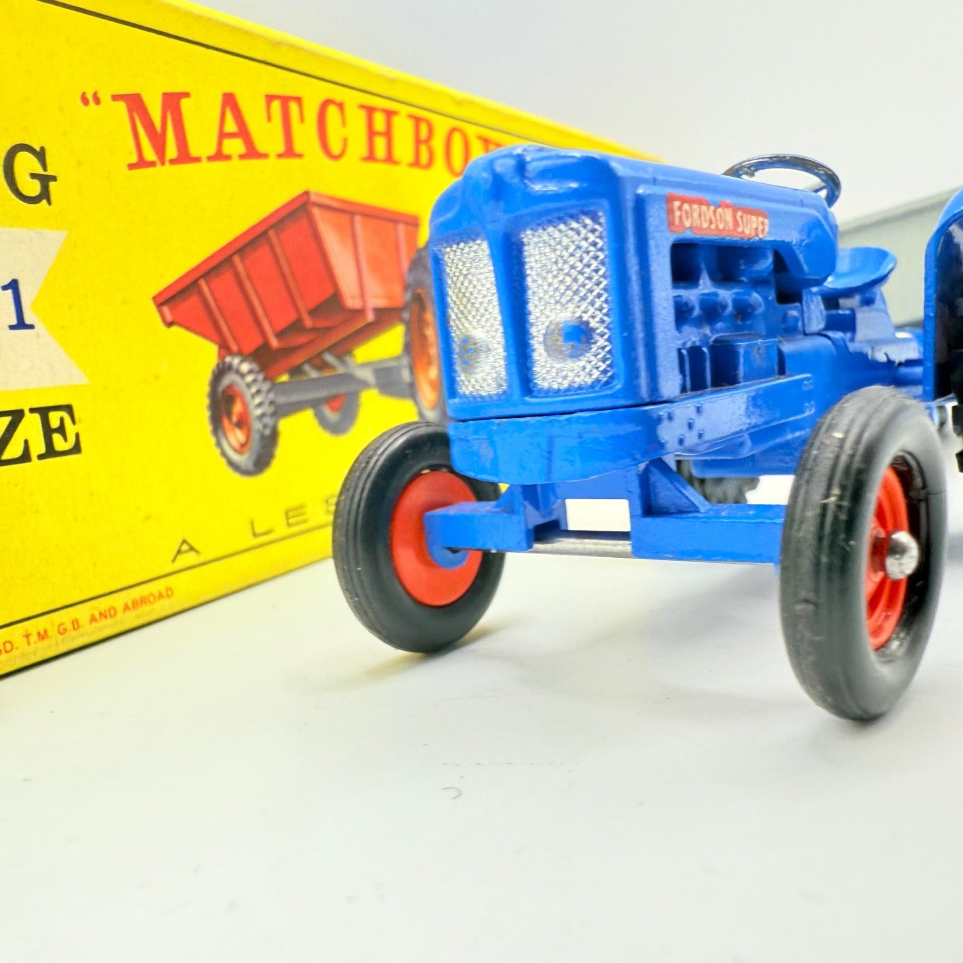 Matchbox Lesney King - Size K - 11 Fordson Tractor and Farm Trailer - Magic Matchbox