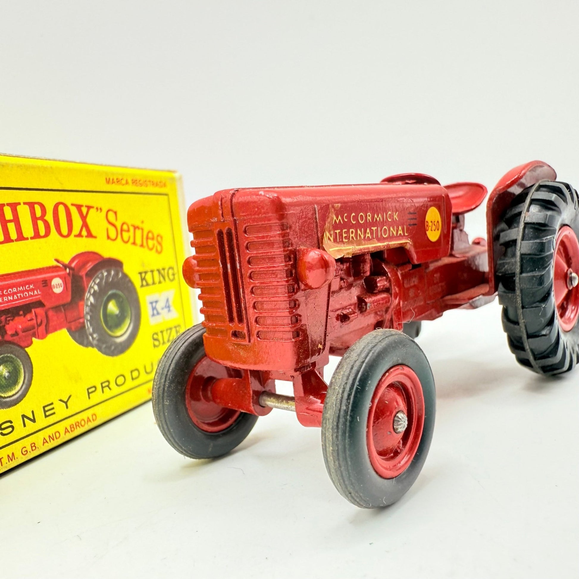 Matchbox Lesney King Size K - 4 McCormick International Tractor - Magic Matchbox