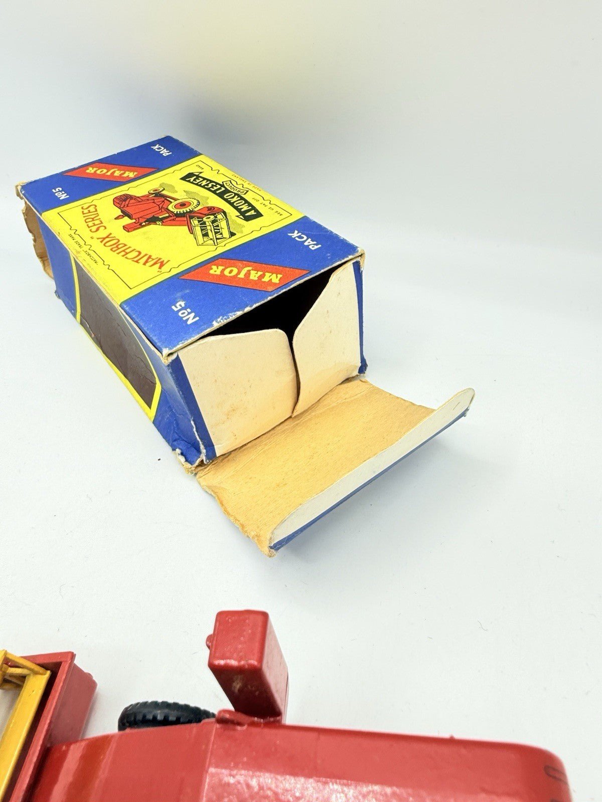 Matchbox Lesney M - 5 Major Pack Massey Ferguson 780 Combine Harvester - Magic Matchbox