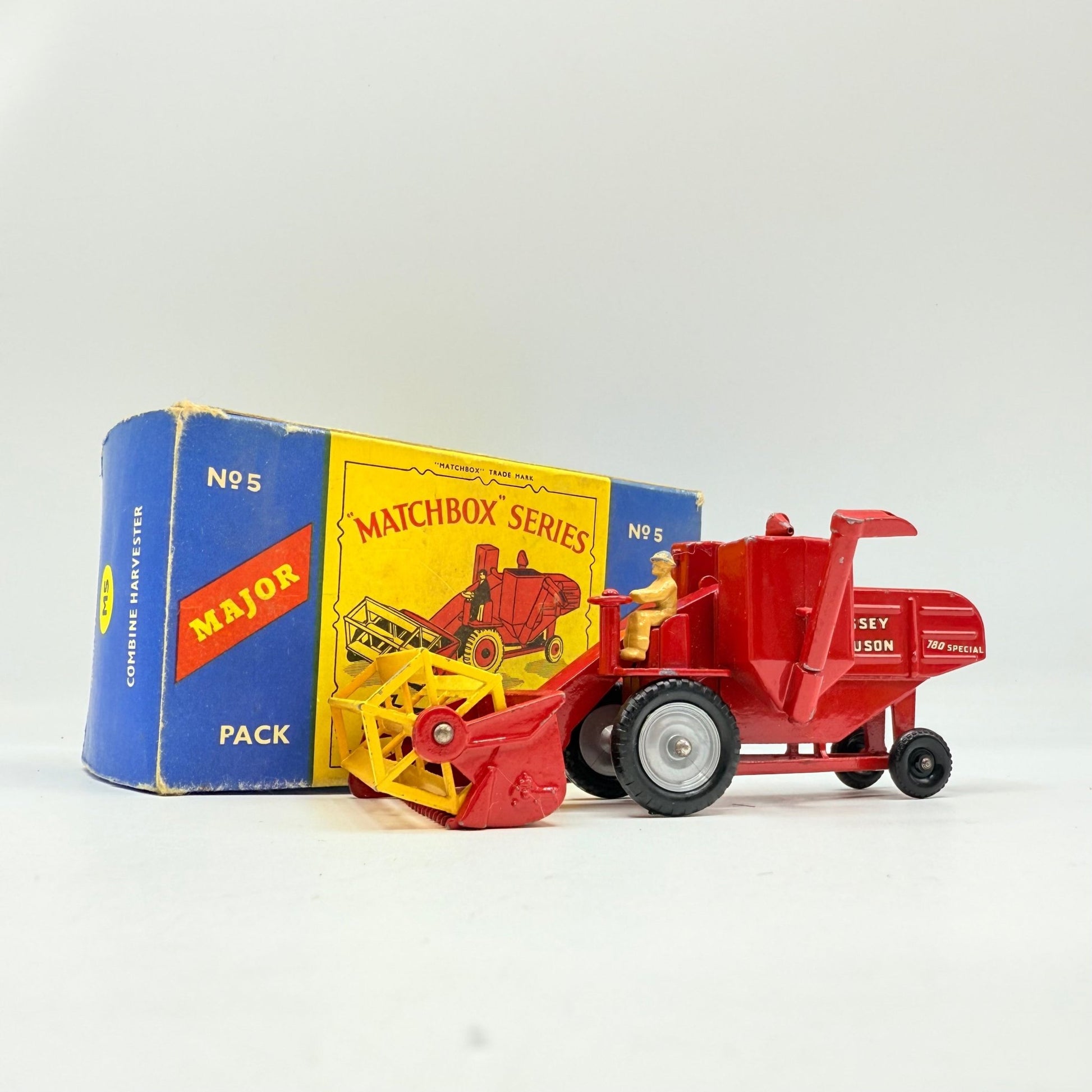 Matchbox Lesney M - 5 Major Pack Massey Ferguson 780 Combine Harvester - Magic Matchbox