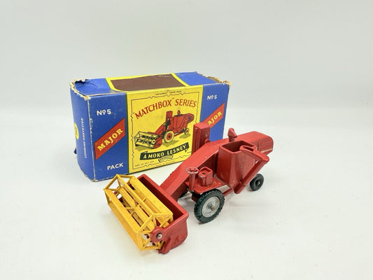 Matchbox Lesney M - 5 Major Pack Massey Ferguson 780 Combine Harvester - Magic Matchbox