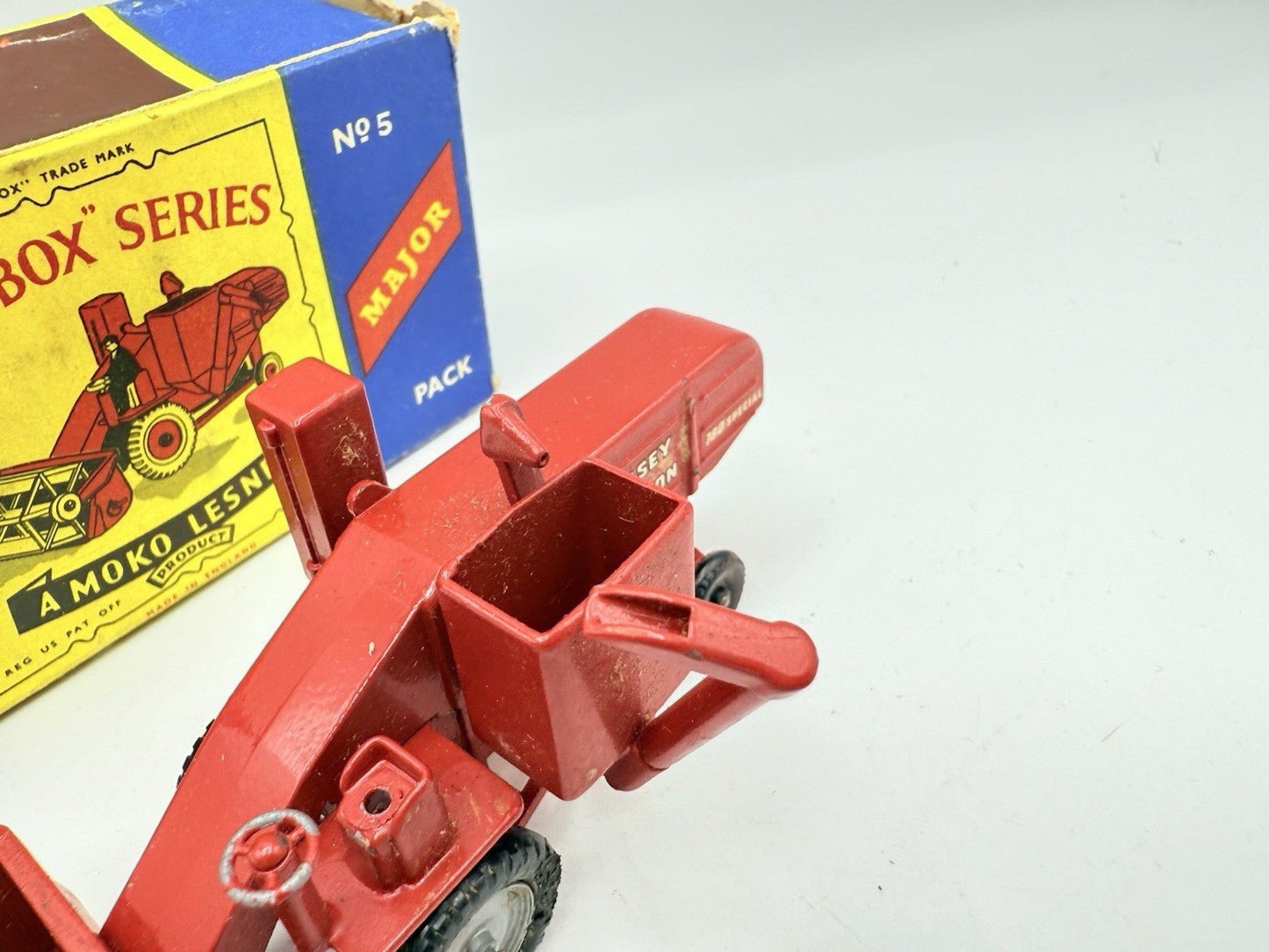 Matchbox Lesney M - 5 Major Pack Massey Ferguson 780 Combine Harvester - Magic Matchbox