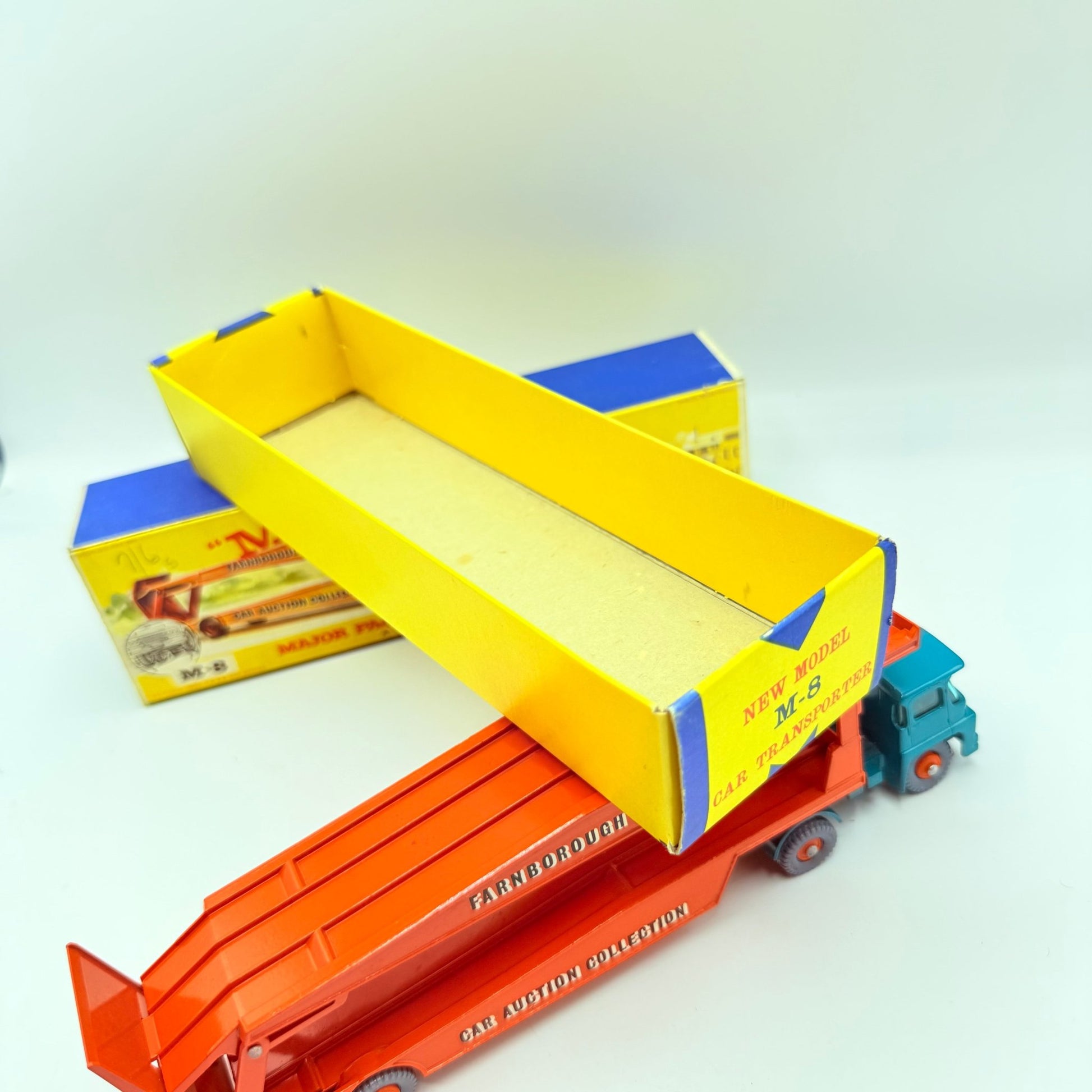 Matchbox Lesney M - 8 Major Pack Car Transporter - Magic Matchbox