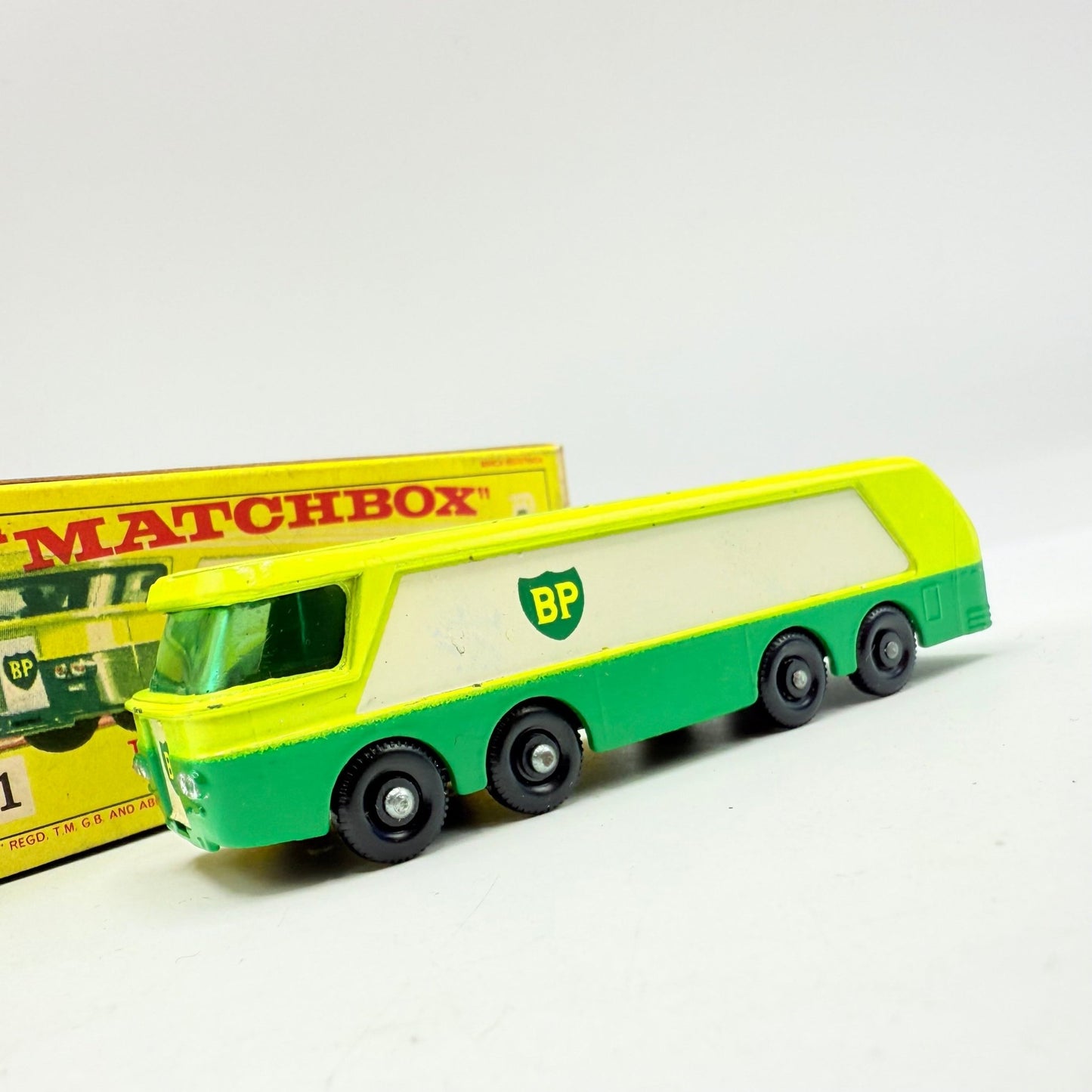 Matchbox Lesney Major Pack B.P. Autotanker M - 1 - Magic Matchbox