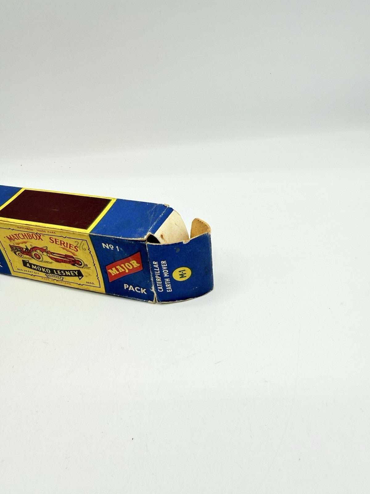 Matchbox Lesney Major Pack M - 1 Caterpillar Earth Scraper - Magic Matchbox