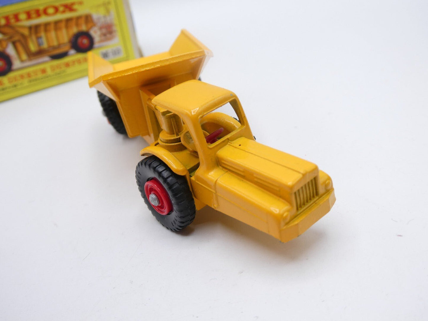 Matchbox Lesney Major Pack M - 10 Whitlock Dinkum Dumper - red hubs boxed - Magic Matchbox