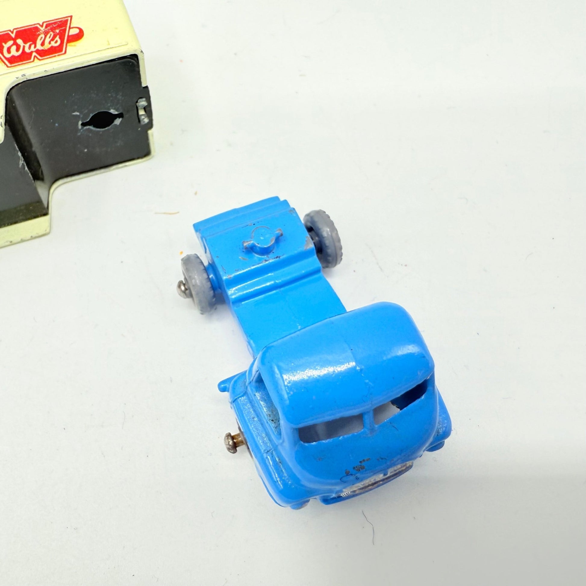 Matchbox Lesney Major Pack M - 2 Bedford Walls Ice Cream Truck - Magic Matchbox