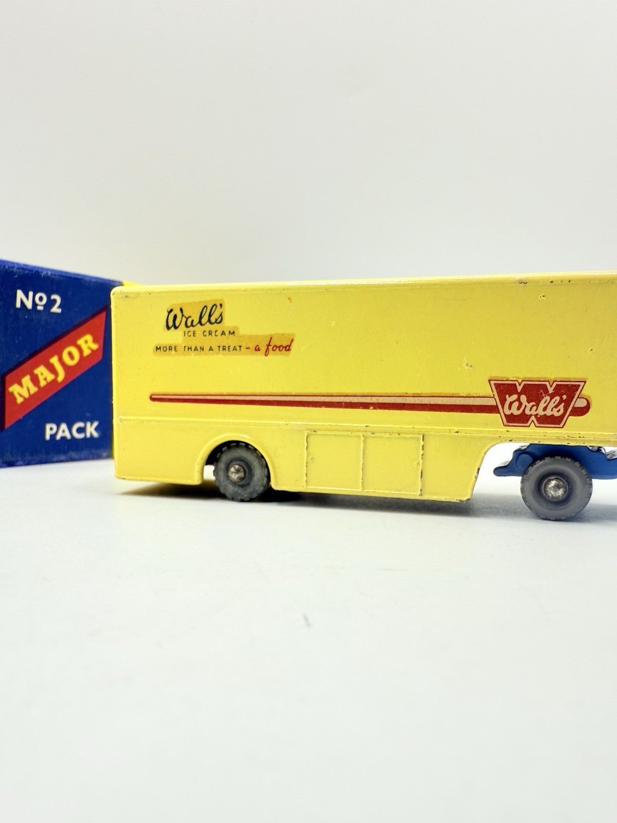 Matchbox Lesney Major Pack M2 Articulated Model Bedford Walls - Magic Matchbox