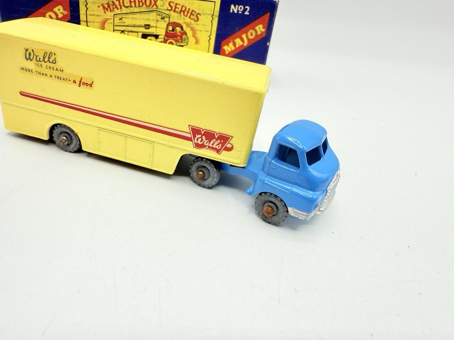Matchbox Lesney Major Pack M2 Bedford Walls Ice Cream Truck - Magic Matchbox