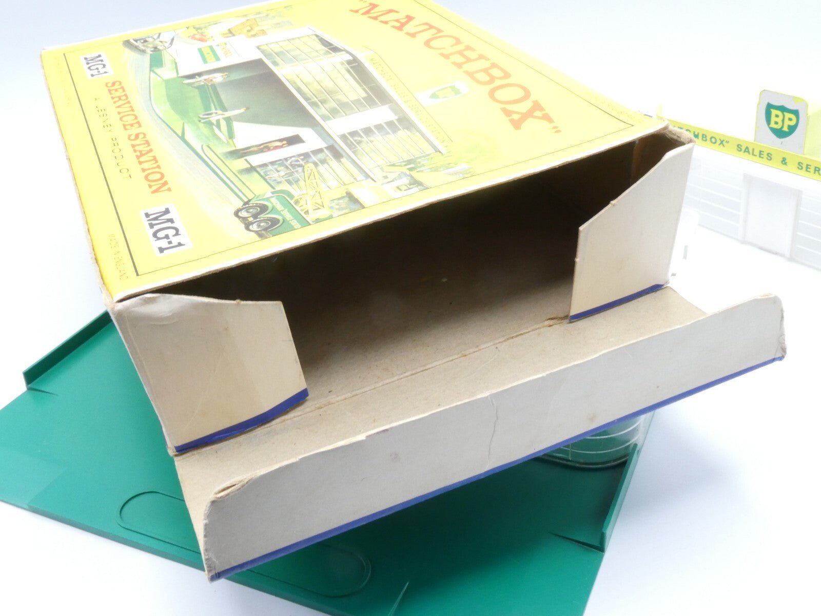 Matchbox Lesney MG - 1 BP Service Station - Magic Matchbox