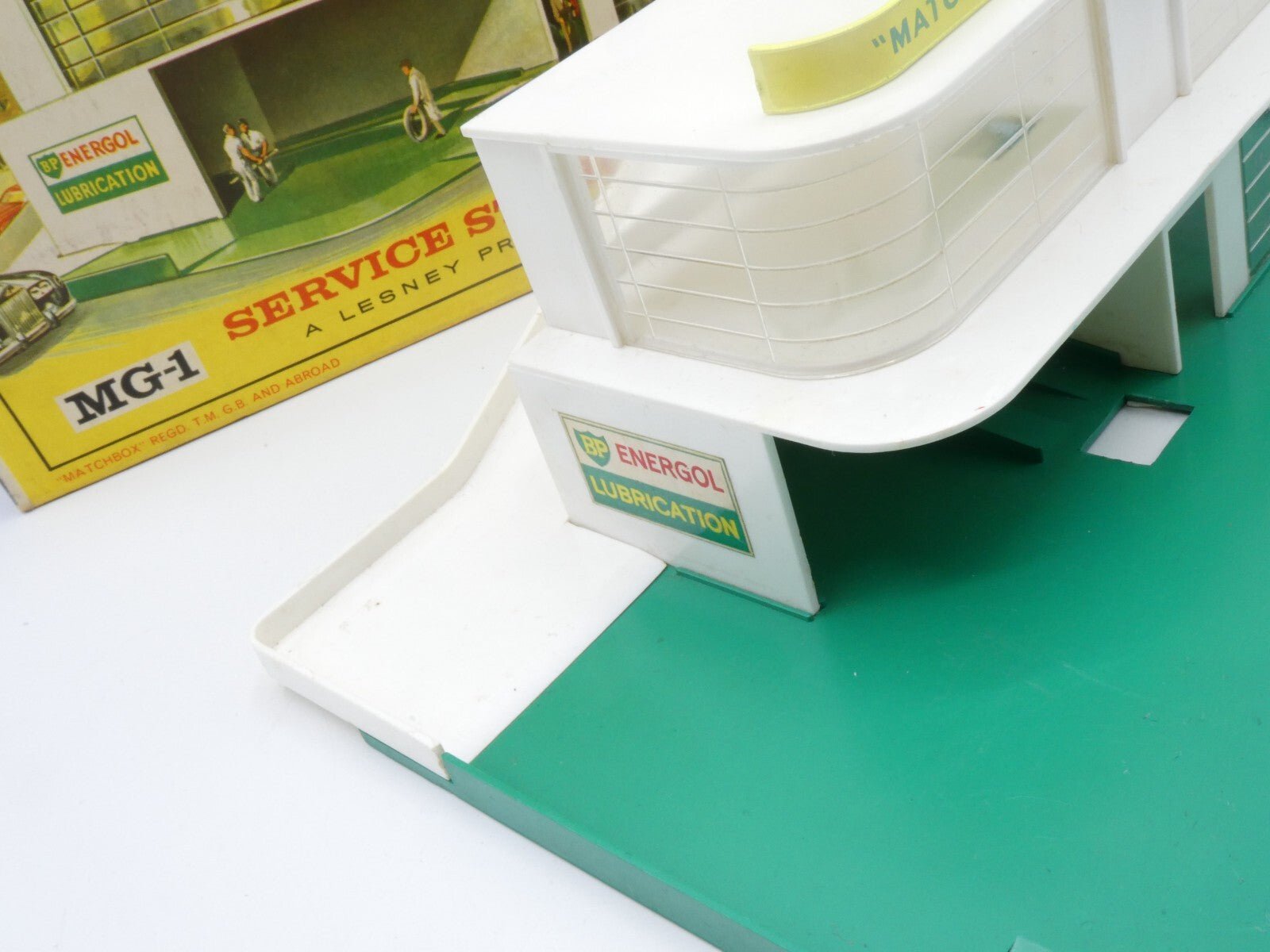 Matchbox Lesney MG - 1 BP Service Station - Magic Matchbox