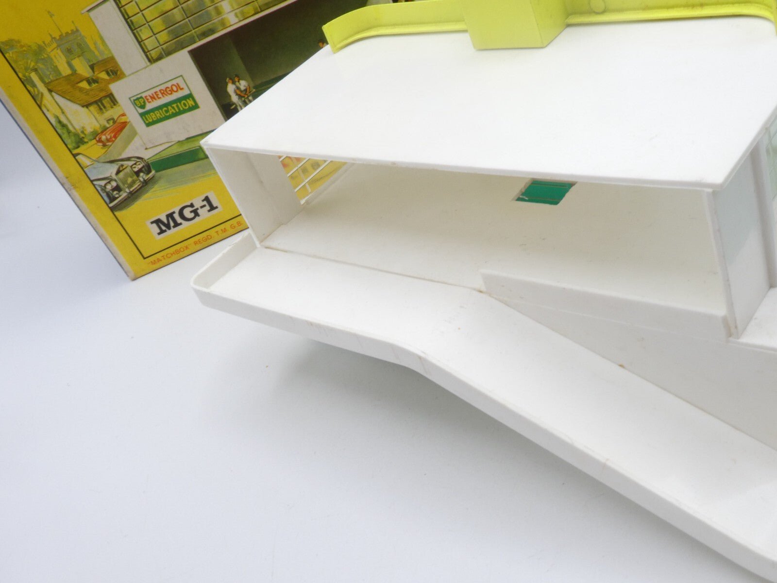 Matchbox Lesney MG - 1 BP Service Station - Magic Matchbox