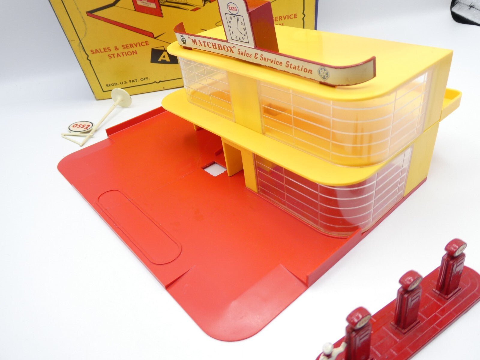 Matchbox Lesney MG - 1 Series Sales and Service Station - Repaired Base - Magic Matchbox