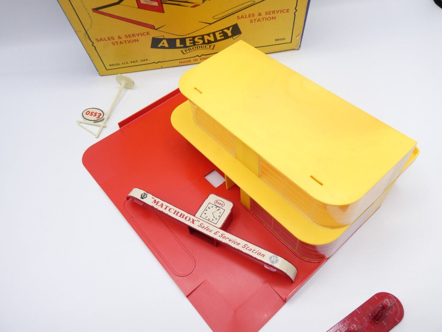 Matchbox Lesney MG - 1 Series Sales and Service Station - Repaired Base - Magic Matchbox