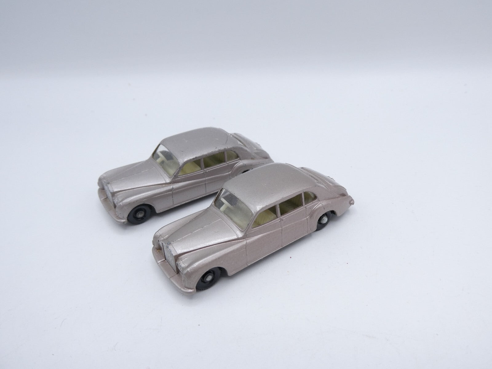 Matchbox Moko Lesney 44b Rolls Royce Phantom V metallic mauve x 2 Unboxed - Magic Matchbox