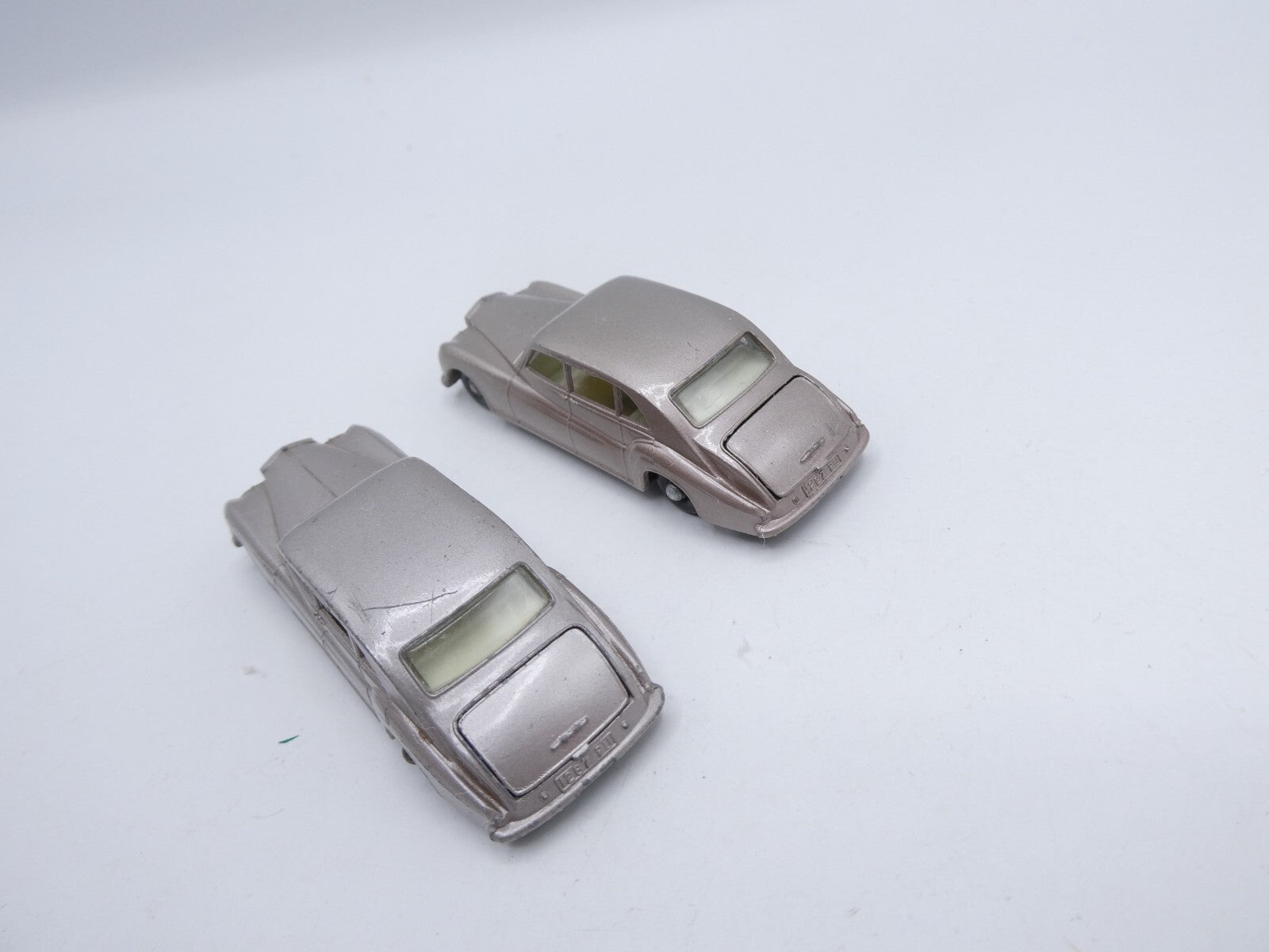 Matchbox Moko Lesney 44b Rolls Royce Phantom V metallic mauve x 2 Unboxed - Magic Matchbox