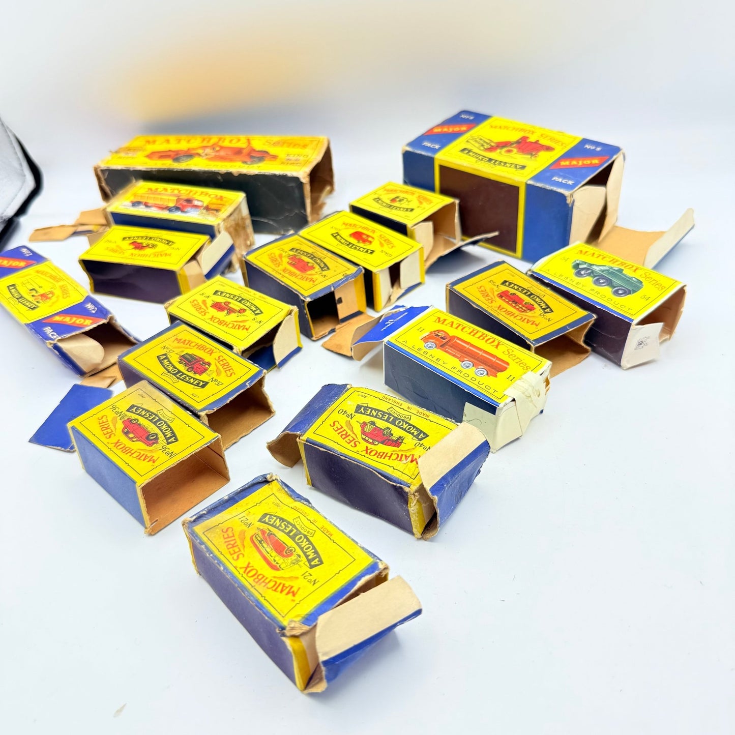 Matchbox Regular Wheels Damaged & Broken Boxes x 50 - Magic Matchbox