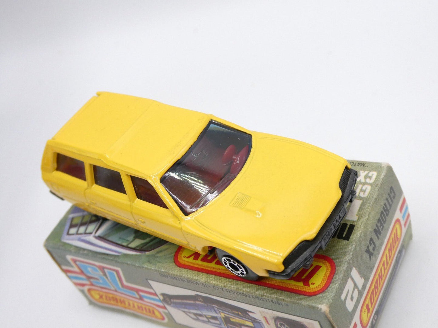 Matchbox Superfast 12 Citroen CX Yellow BLUE GLASS - Magic Matchbox