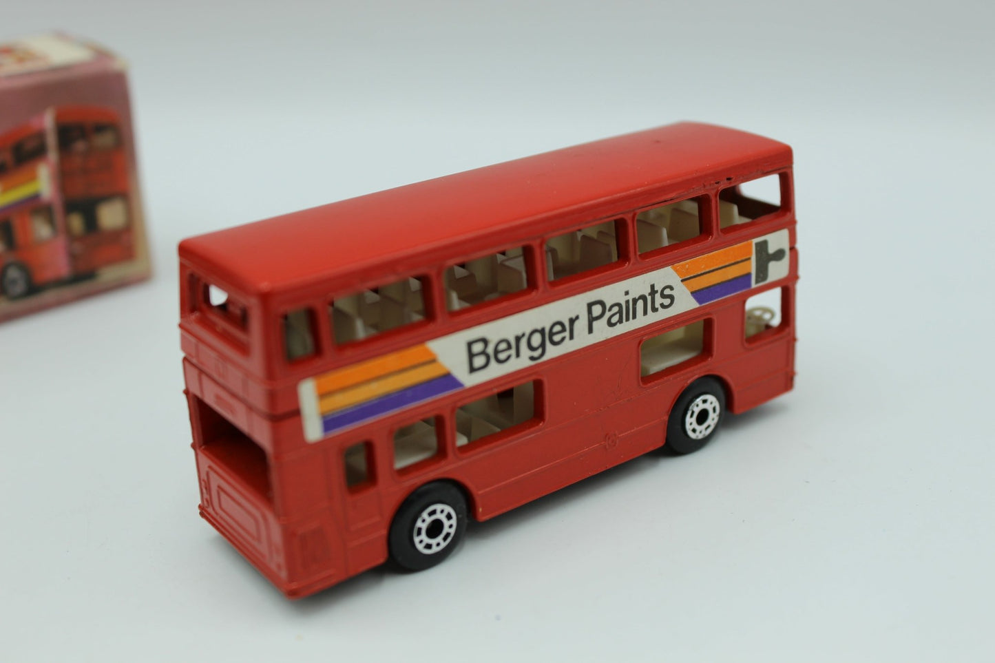 Matchbox Superfast 17 The Londoner - Berger Paints - Magic Matchbox