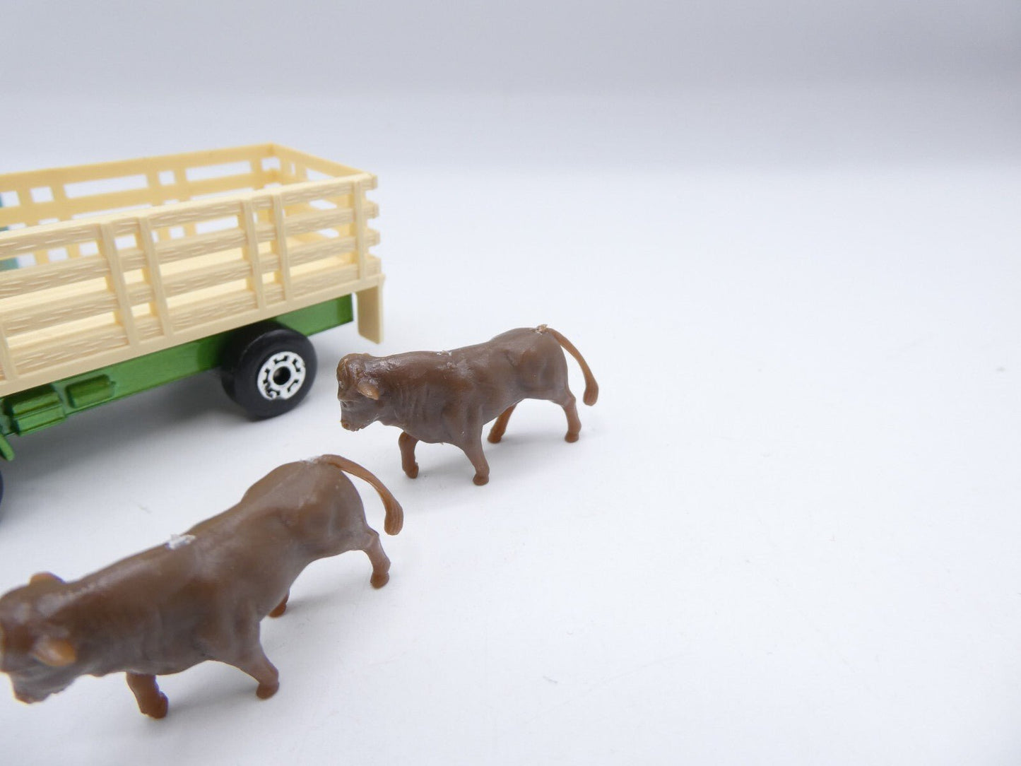 Matchbox Superfast 71 Cattle Truck Pale Green & Brown Cattle - Magic Matchbox