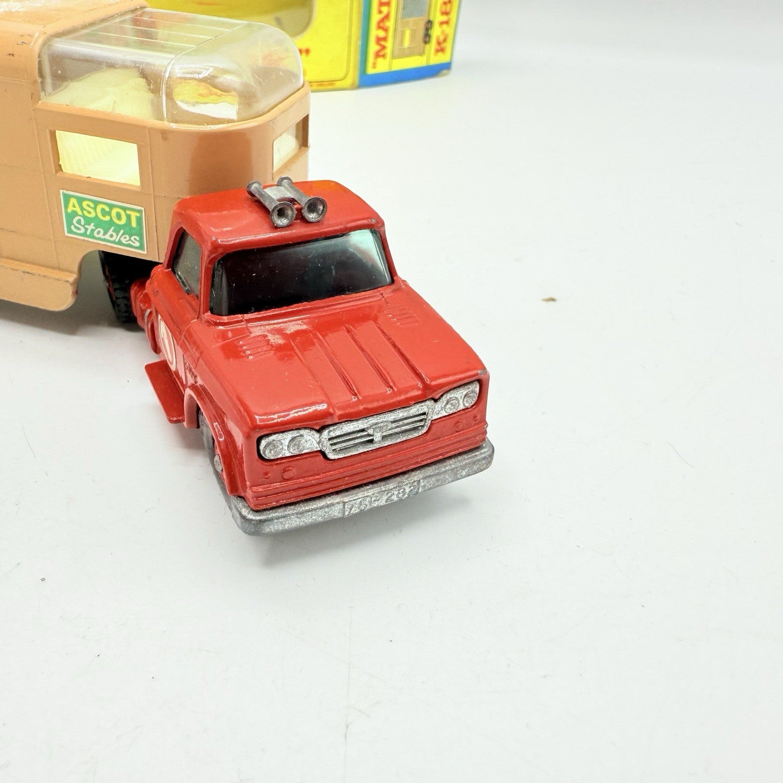 Lesney Matchbox King Size K-18 Articulated Dodge Horse Box