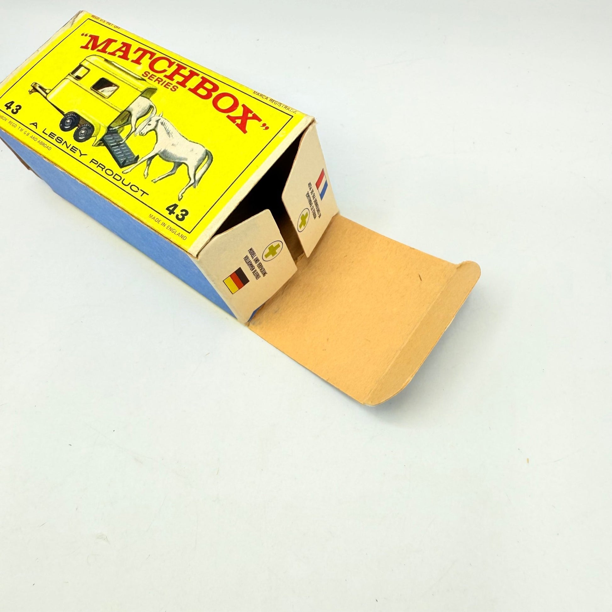 Matchbox 43c Pony Trailer Tan Base - Magic Matchbox