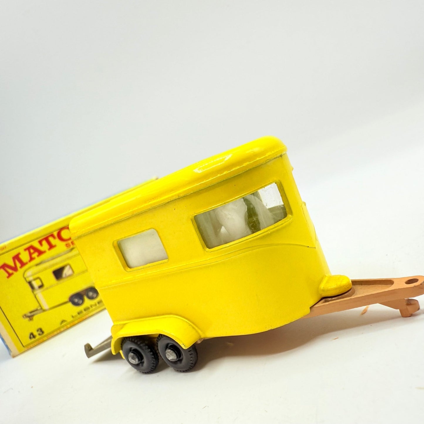 Matchbox 43c Pony Trailer Tan Base - Magic Matchbox