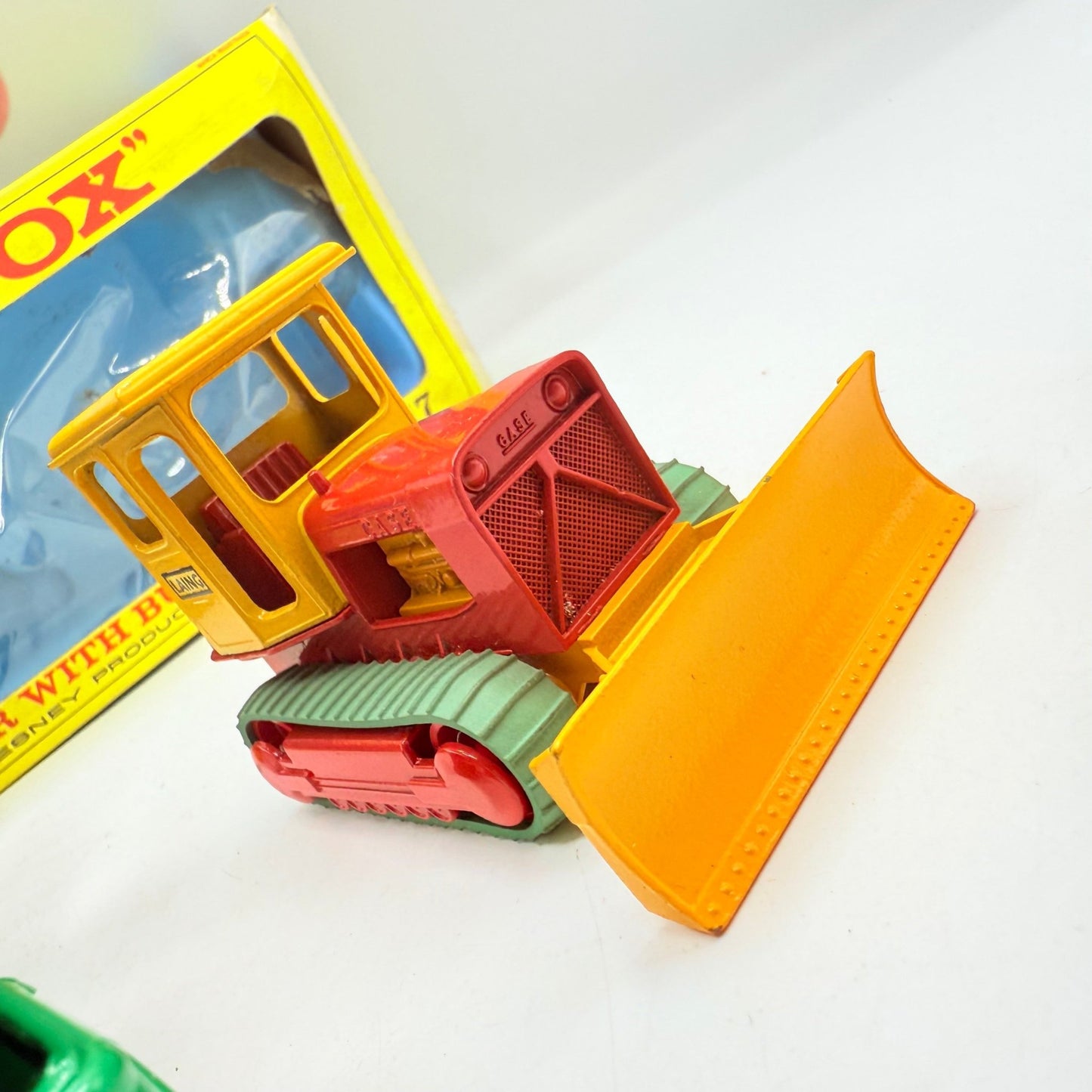 Matchbox Kingsize K - 17 Ford Cab & Dyson Low Loader with Bulldozer - Magic Matchbox