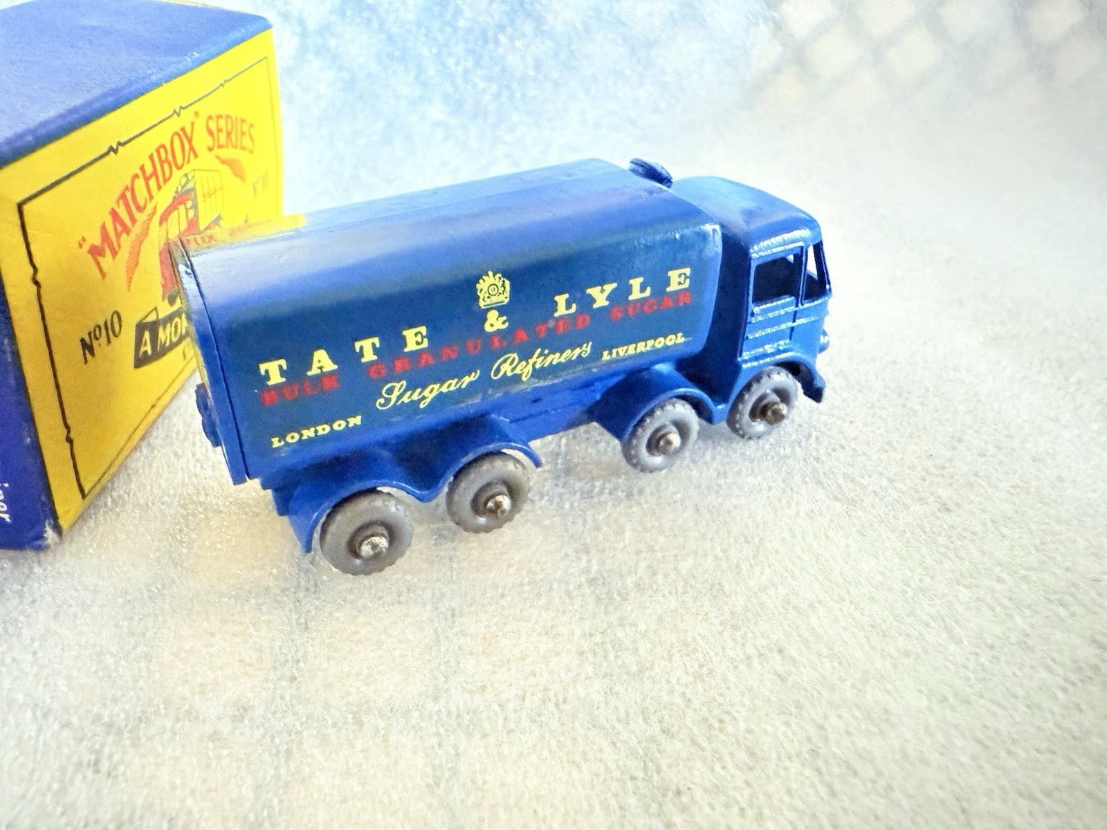 Matchbox Lesney 10c Foden 8 Wheel Sugar Container Tate & Lyle REAR CROWN - GPW - Magic Matchbox