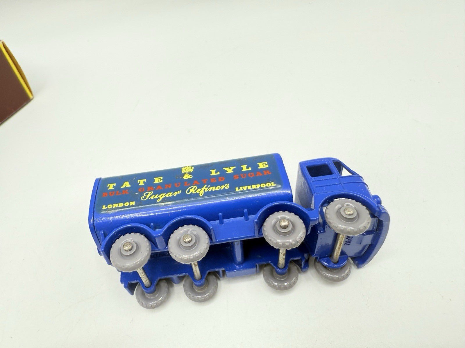 Matchbox Lesney 10c Foden 8 Wheel Sugar Container Tate & Lyle REAR CROWN - GPW - Magic Matchbox