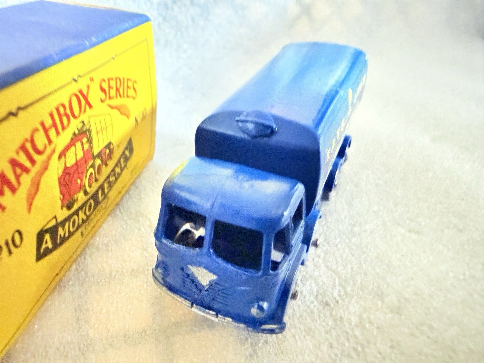 Matchbox Lesney 10c Foden 8 Wheel Sugar Container Tate & Lyle REAR CROWN - GPW - Magic Matchbox