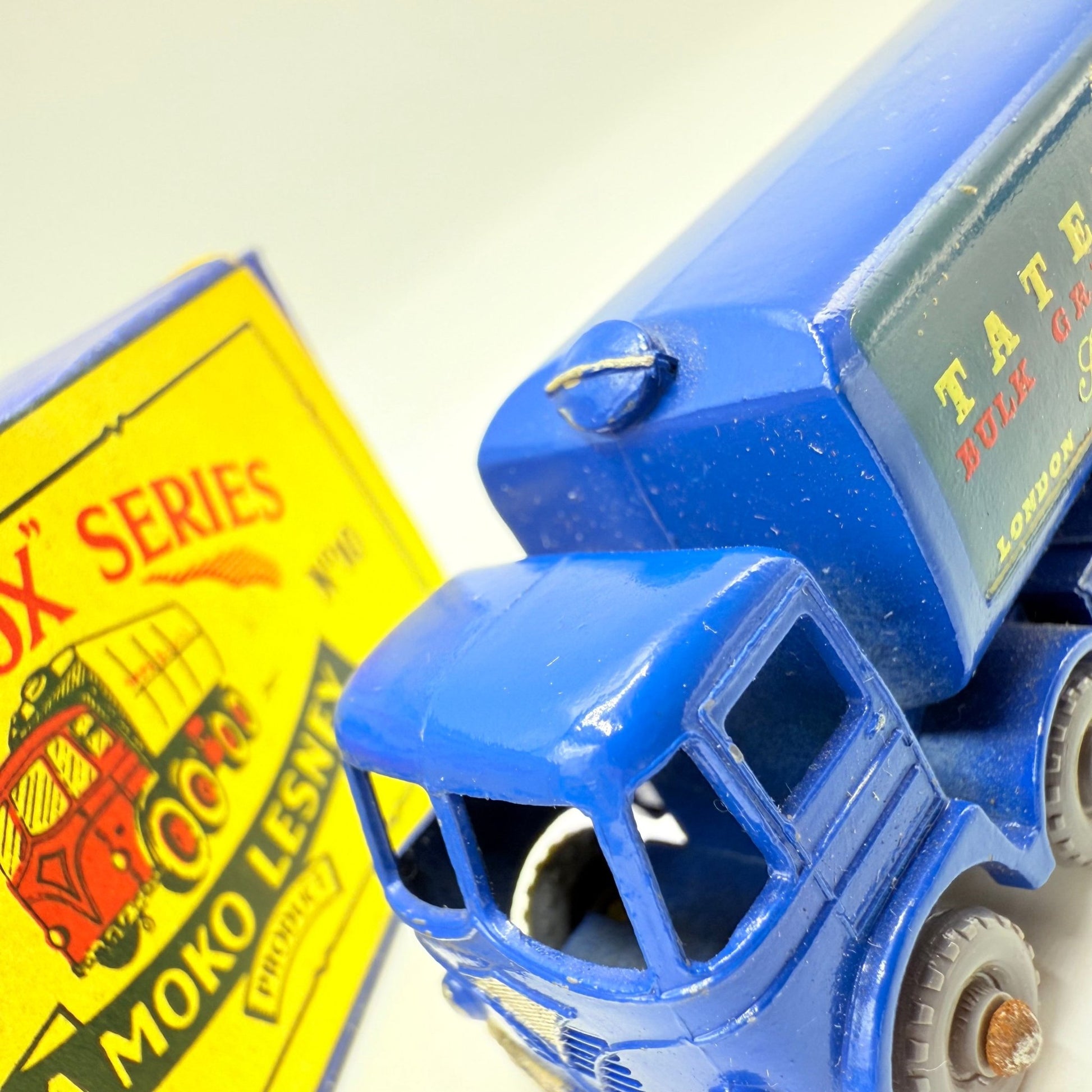Matchbox Lesney 10c Foden 8 Wheel Sugar Container Tate & Lyle REAR CROWN - GPW - Magic Matchbox