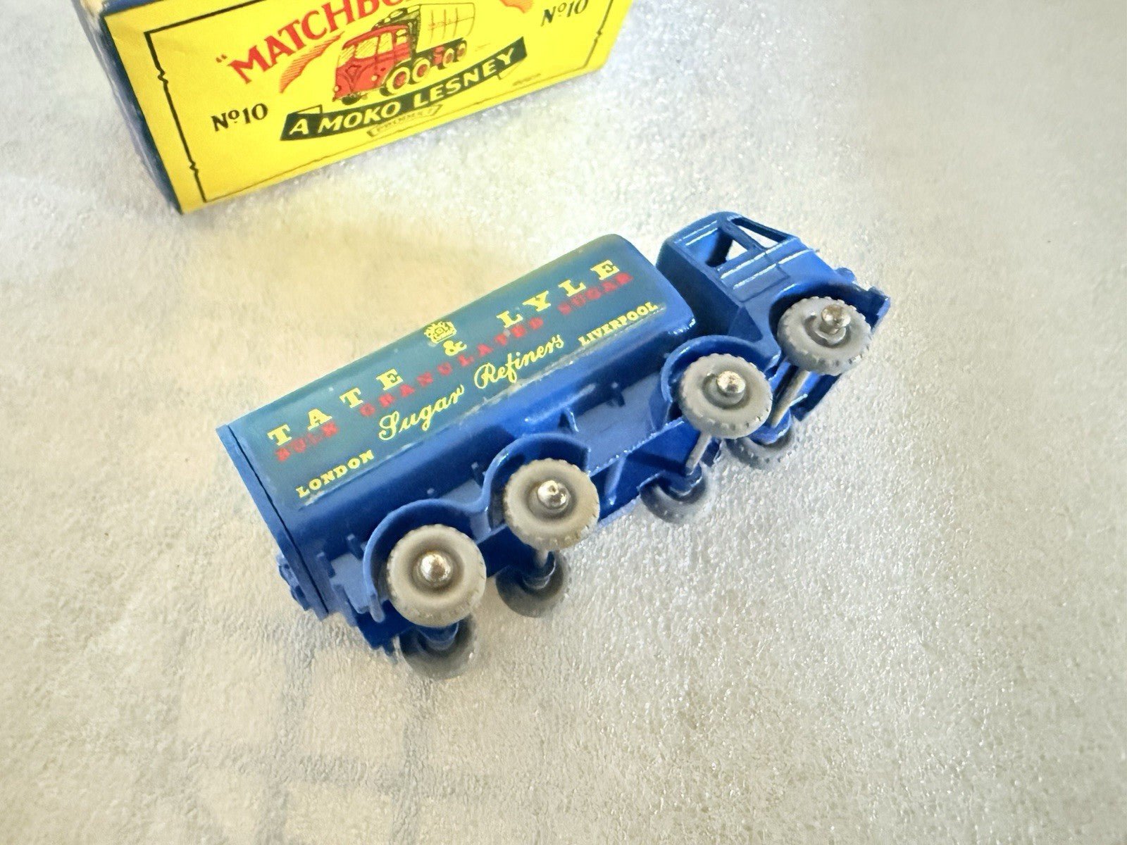 Matchbox Lesney 10c Foden 8 Wheel Sugar Container Tate & Lyle REAR CROWN - GPW - Magic Matchbox