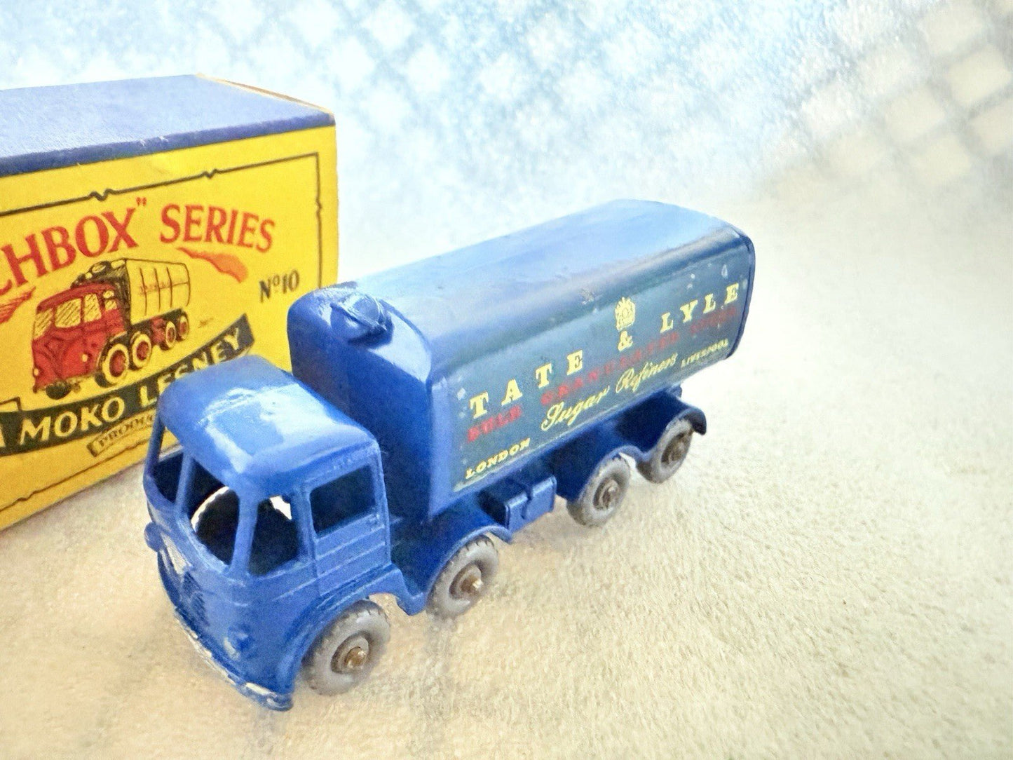 Matchbox Lesney 10c Foden 8 Wheel Sugar Container Tate & Lyle REAR CROWN - GPW - Magic Matchbox